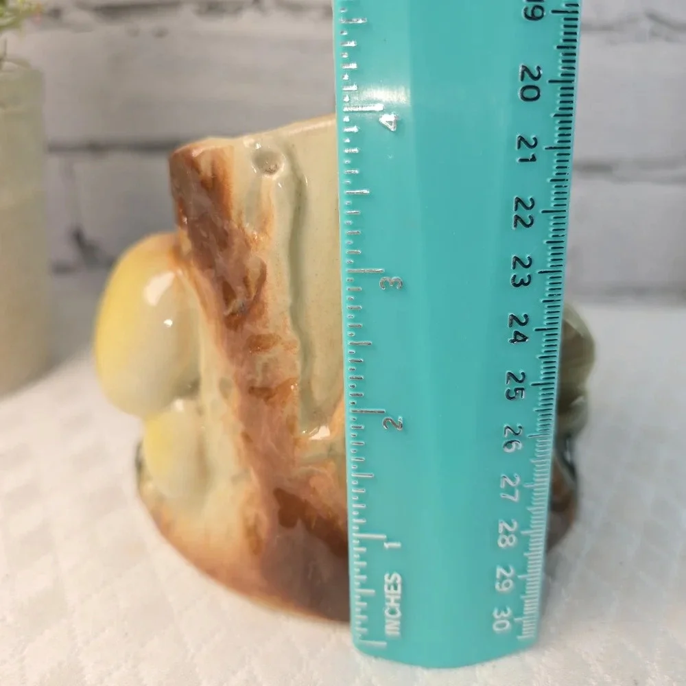 VINTAGE MID-CENTURY MODERN STUMP PLANTER WITH MUSHROOM DETAILS